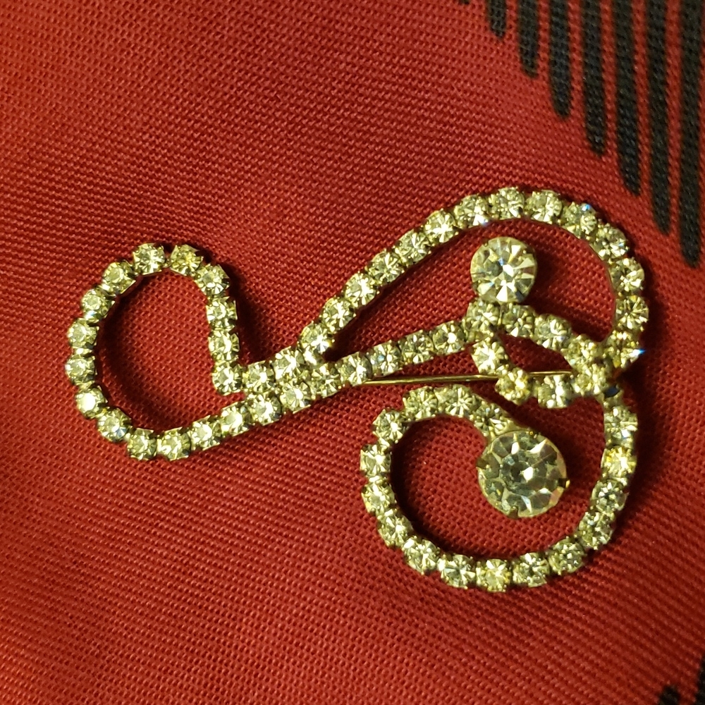 Gemstone vintage letter R brooch pin fancy swirling script letter large 2.5"